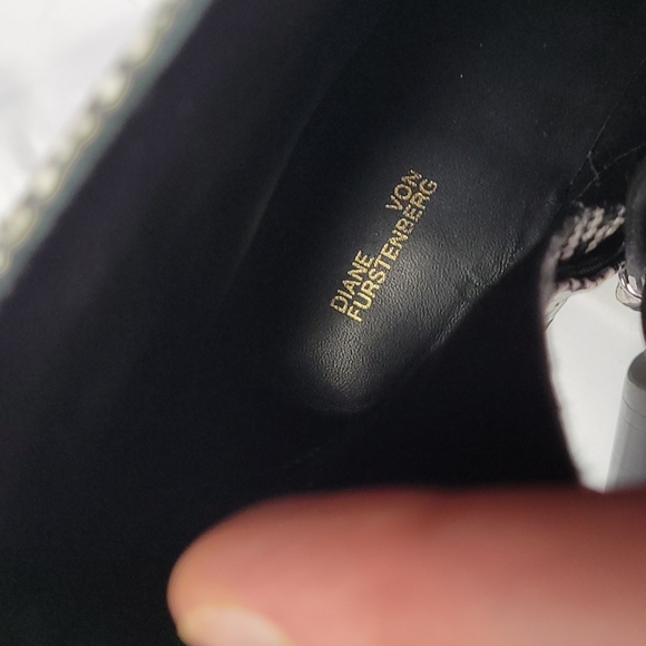 Diane von Furstenberg Dakota Snake Print 6 Leather Lace up Booties New! - Picture 10 of 12